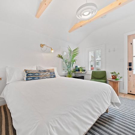 Sisu, A Boutique Motel Плімут Екстер'єр фото