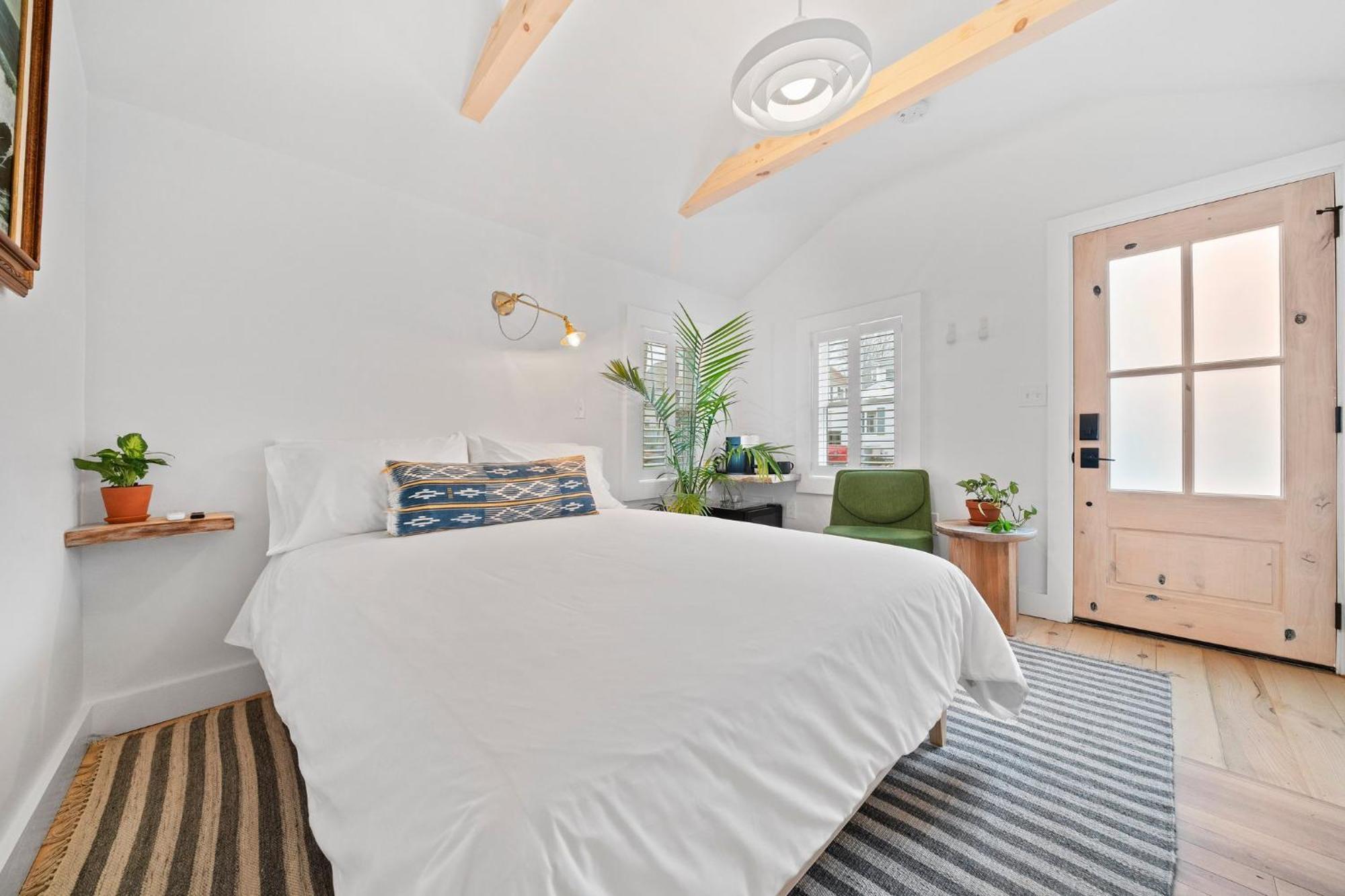 Sisu, A Boutique Motel Плімут Екстер'єр фото